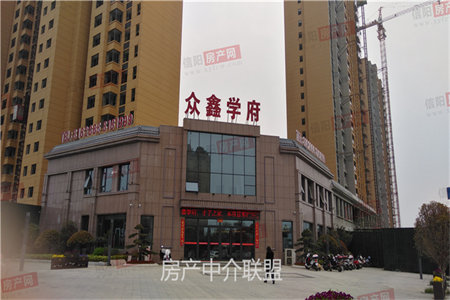 龙潭实验学区房，多层带阁楼，送储藏室